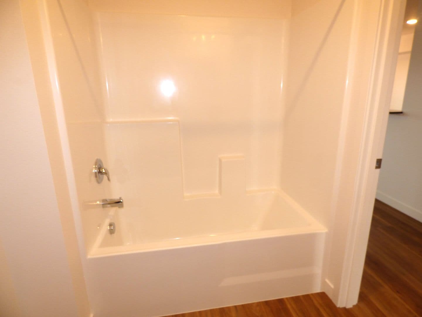 Lebanon Apartment: 50 Market St