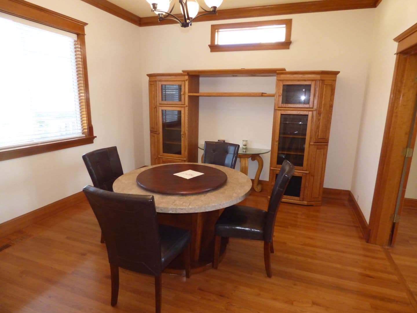 Salem House: 4465 Countryside Ct NE
