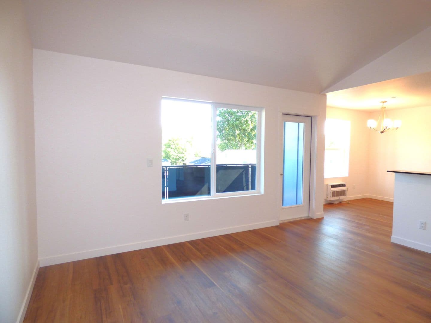 Lebanon Apartment: 50 Market St