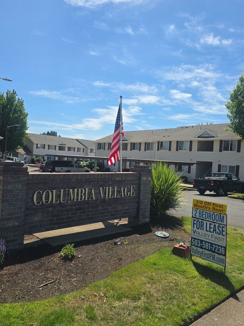 Salem Apartment: 3684 Fisher Rd NE