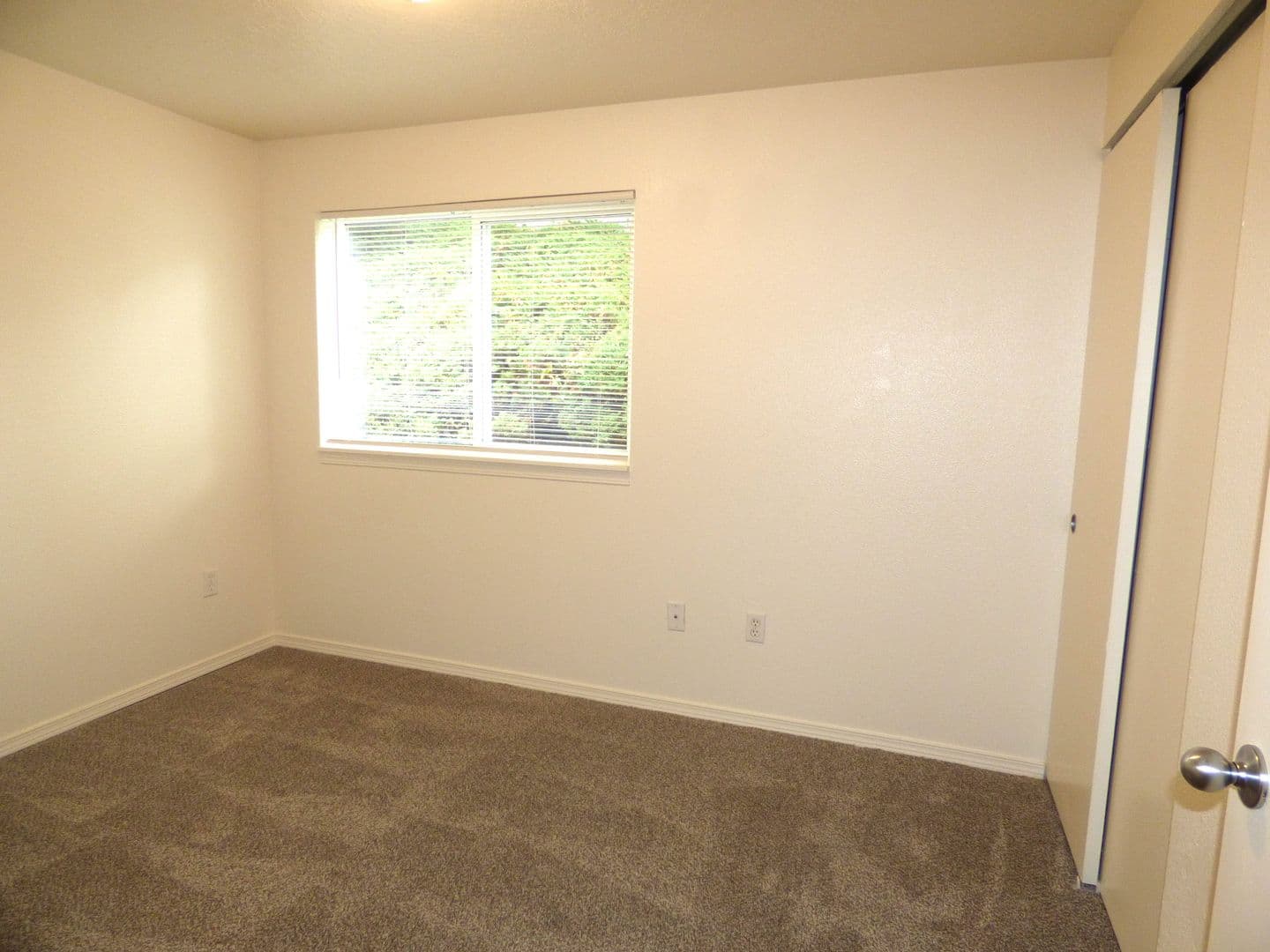 Salem Apartment: 228 Stoneway Dr NW #100
