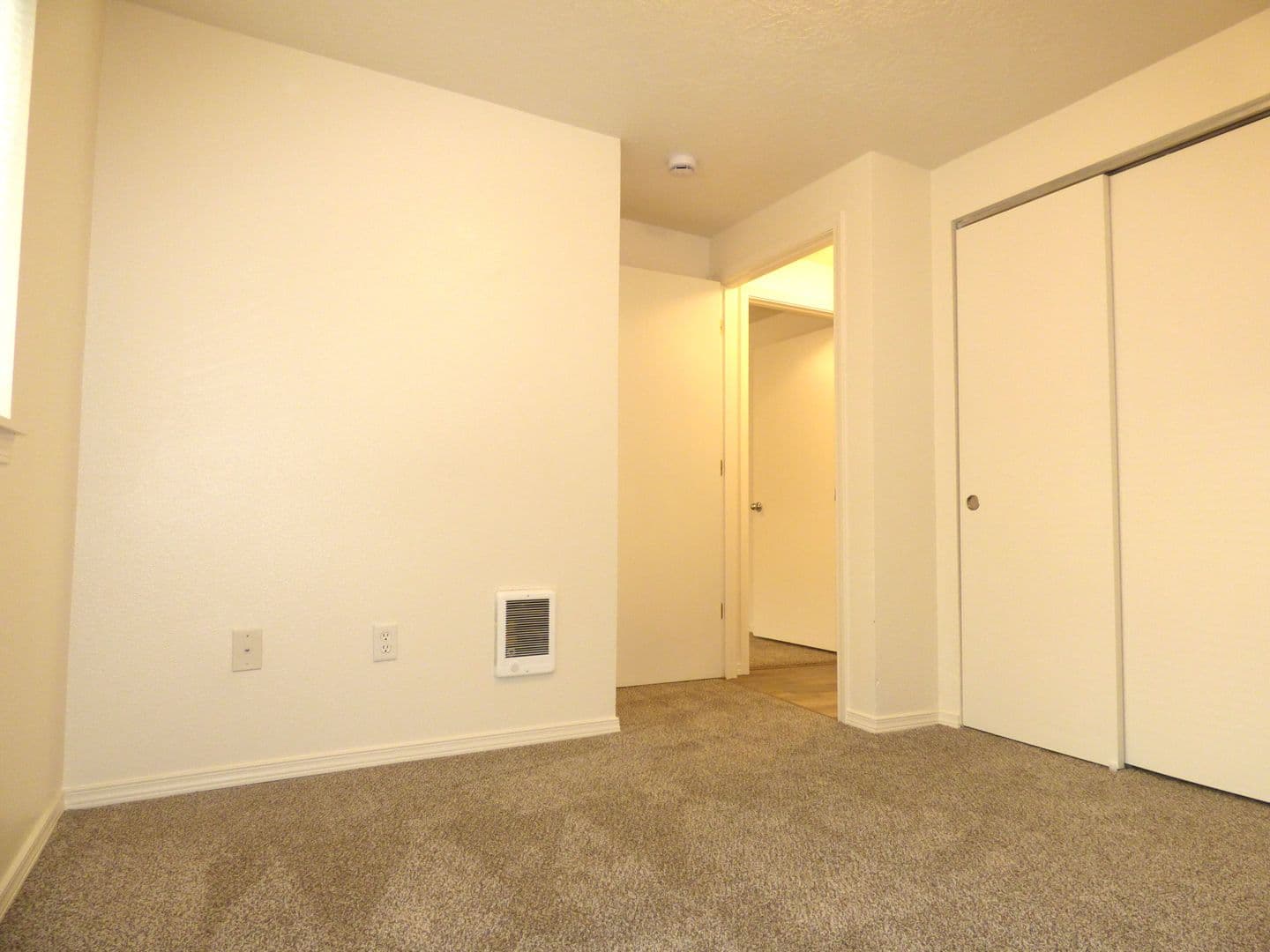 Salem Apartment: 228 Stoneway Dr NW #100