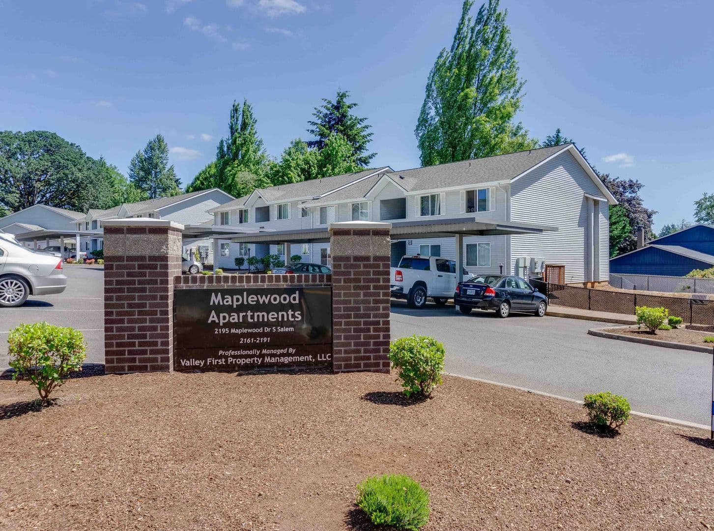 Salem Apartment: 2195 Maplewood Dr S
