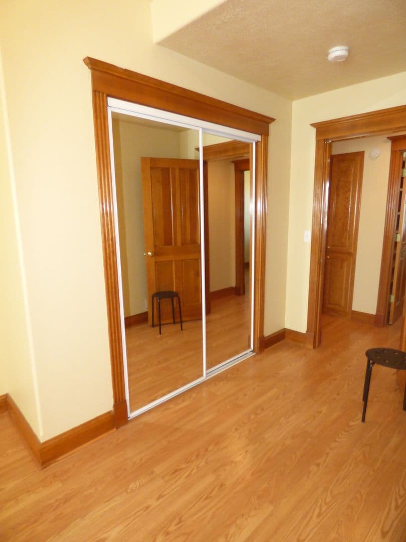 Salem House: 4465 Countryside Ct NE