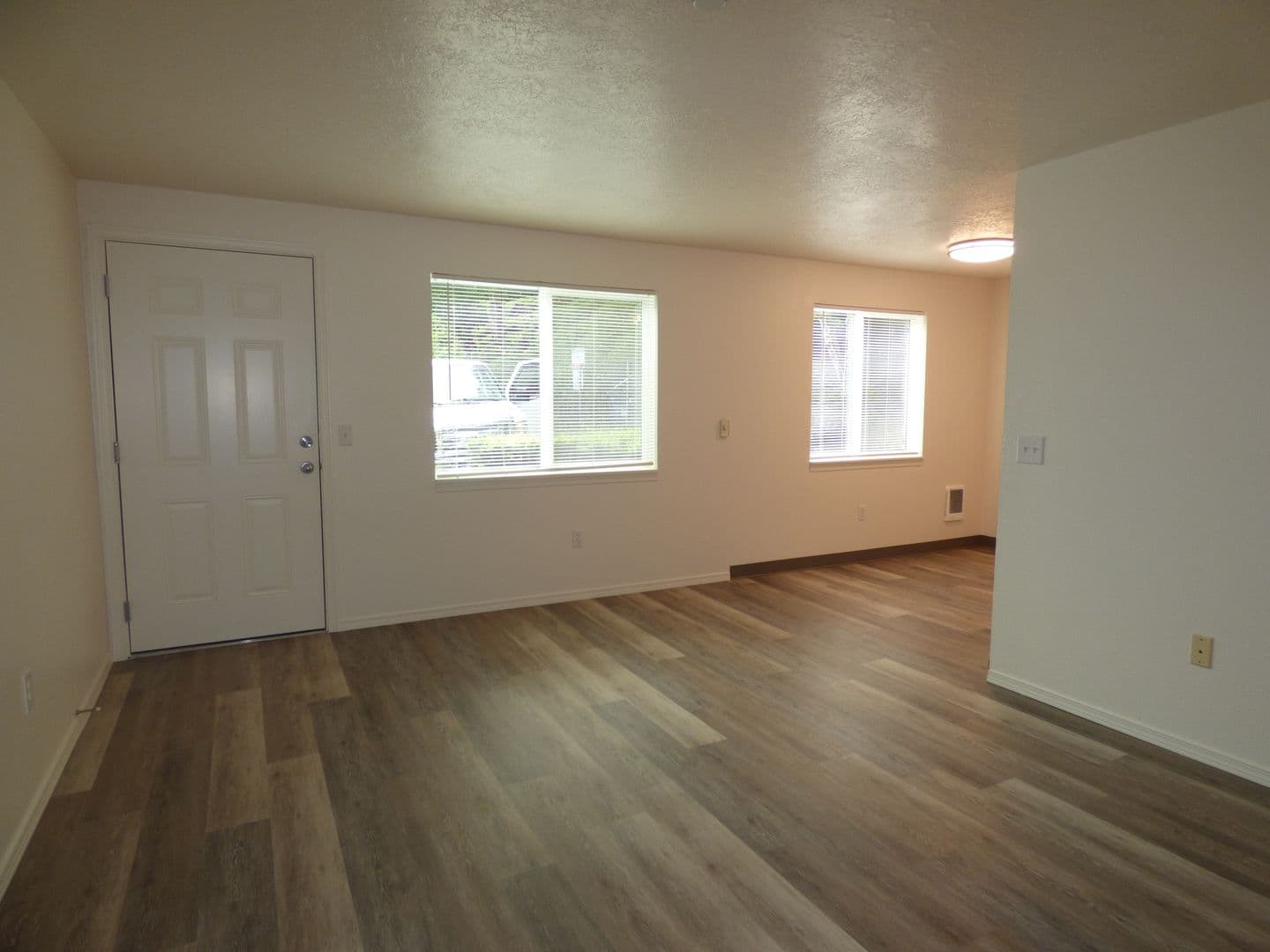 Salem Apartment: 228 Stoneway Dr NW #100