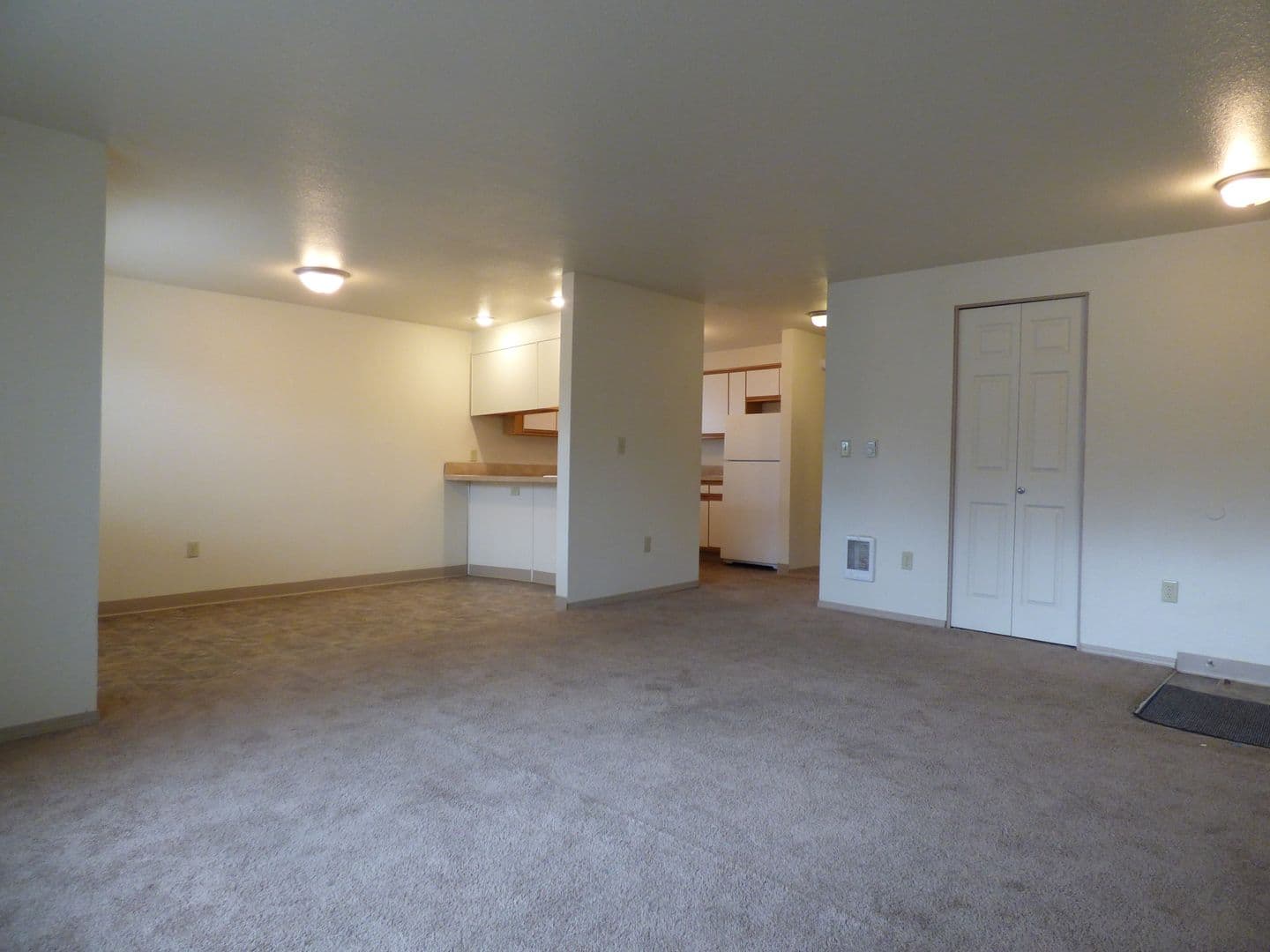 Lebanon Apartment: 901-1021 E Grant St