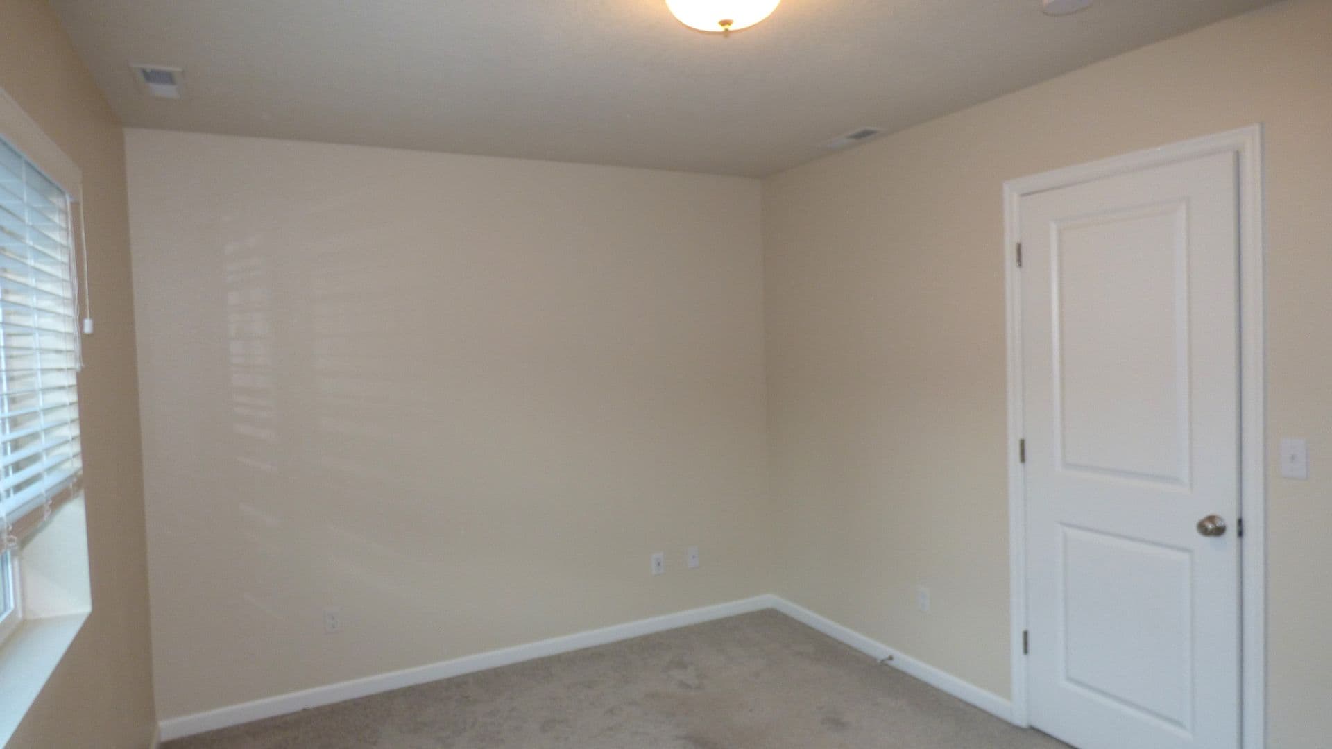 Salem House: 5757 Joynak St S