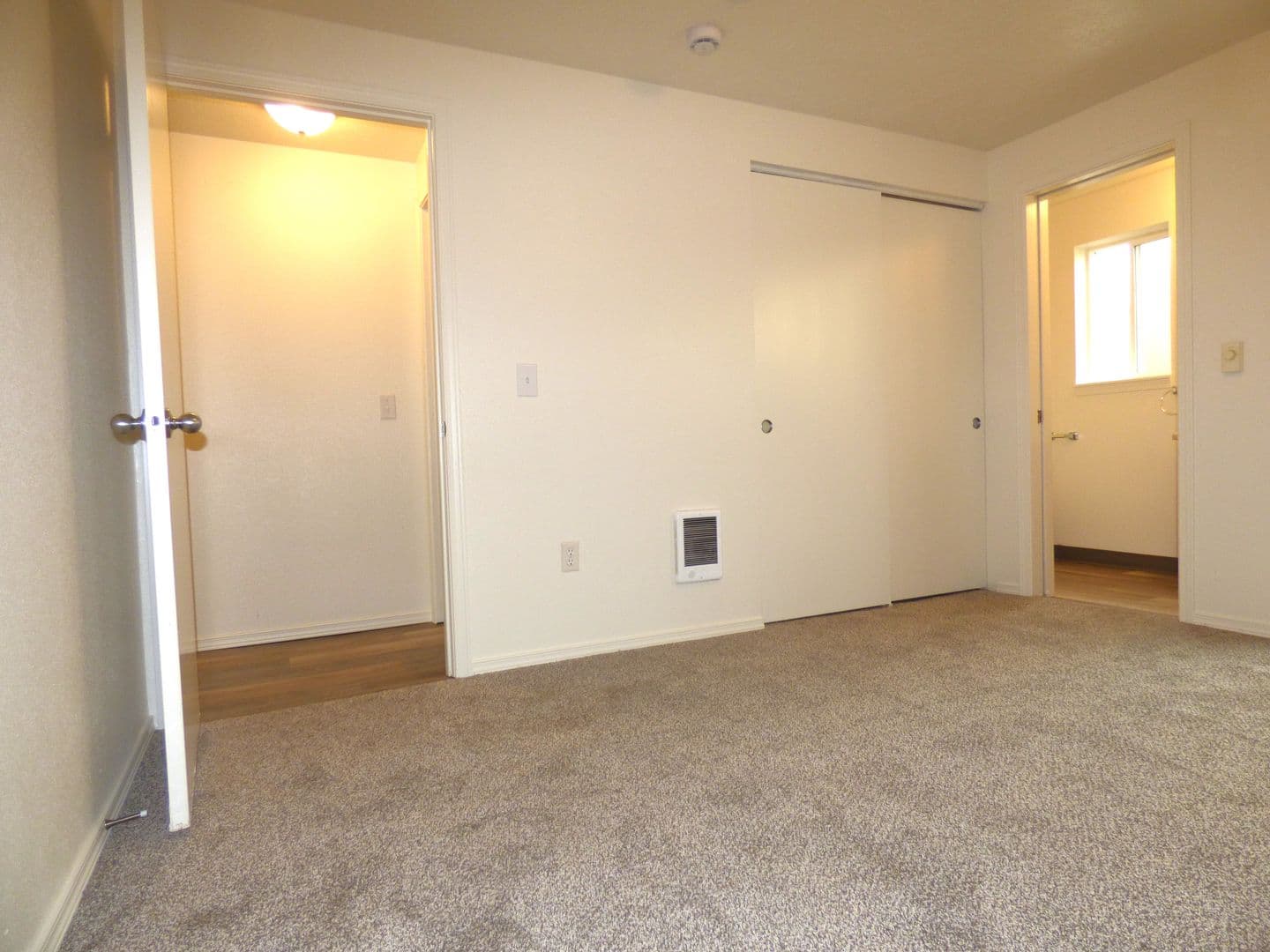 Salem Apartment: 228 Stoneway Dr NW #100