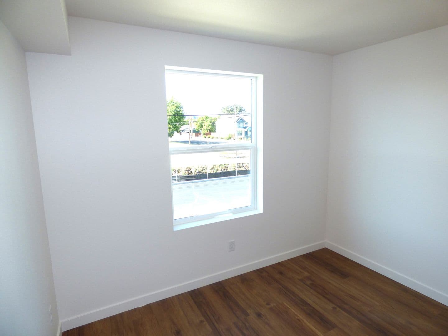 Lebanon Apartment: 50 Market St