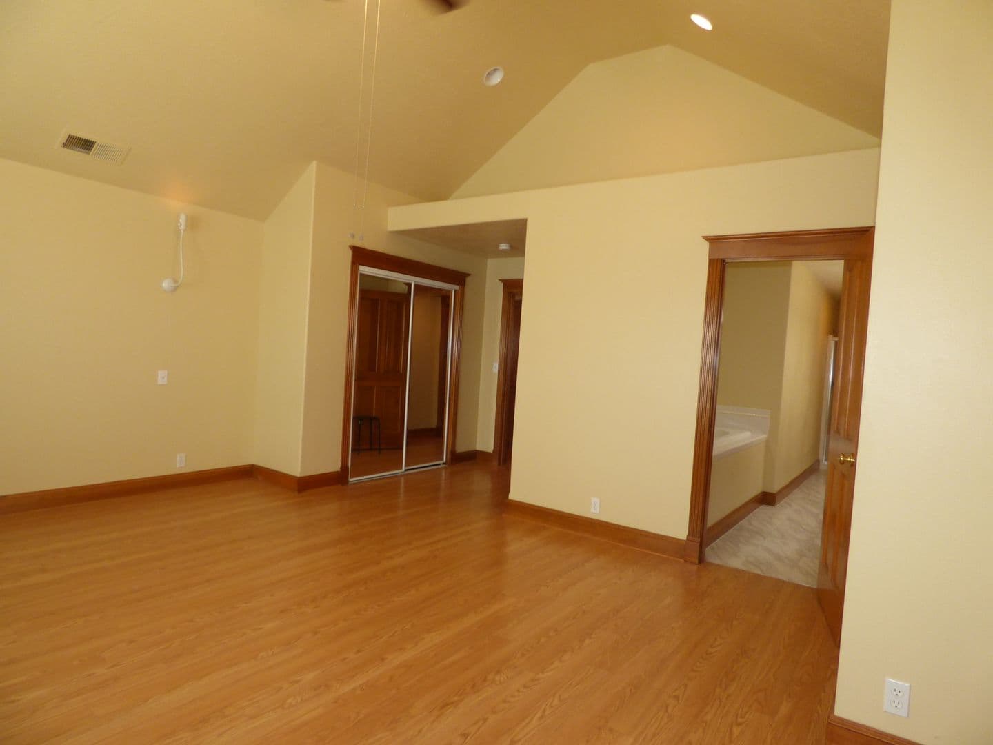 Salem House: 4465 Countryside Ct NE