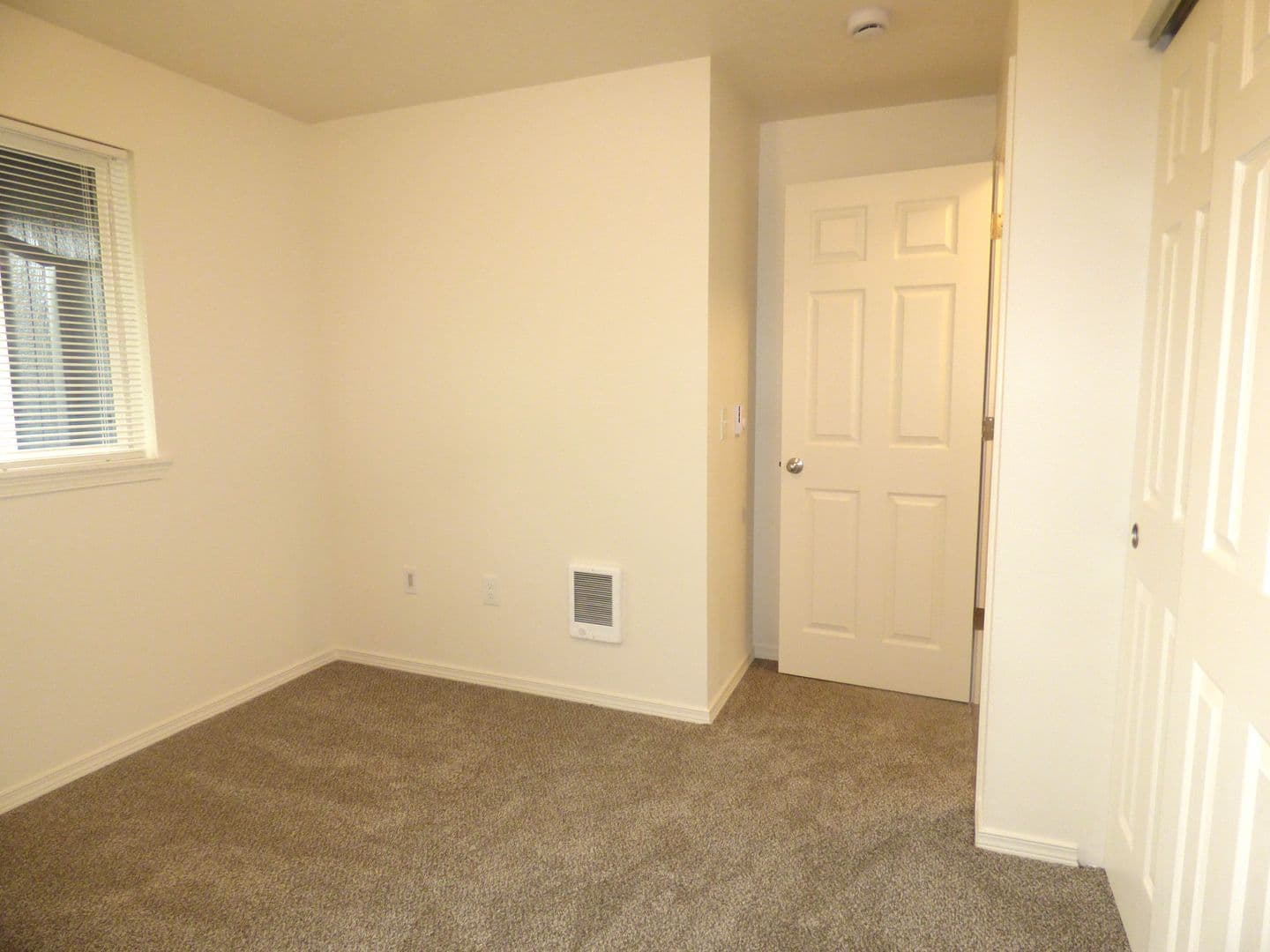 Salem Apartment: 228 Stoneway Dr NW #200