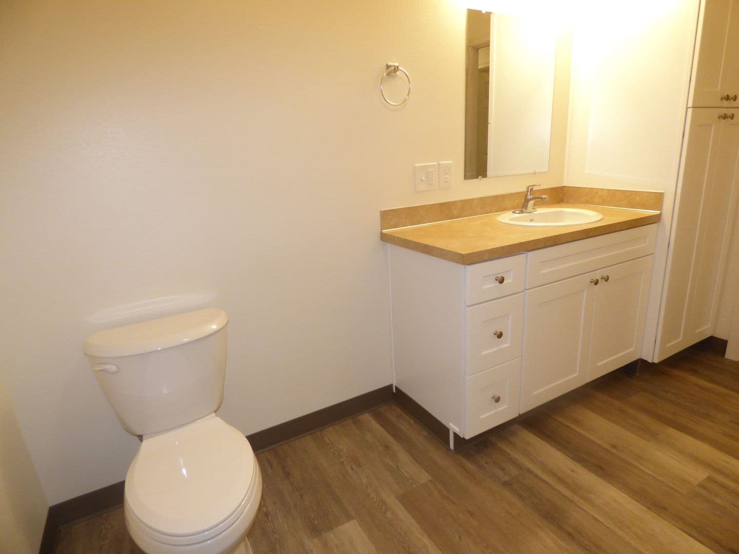 Salem Apartment: 228 Stoneway Dr NW #200