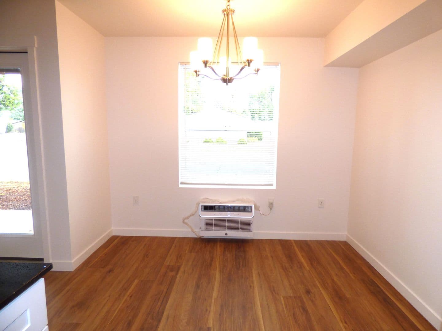 Lebanon Apartment: 50 Market St
