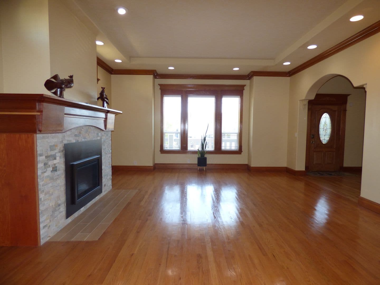 Salem House: 4465 Countryside Ct NE