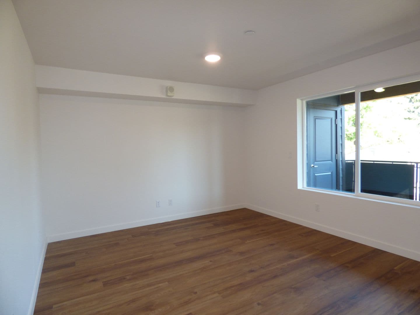 Lebanon Apartment: 50 Market St