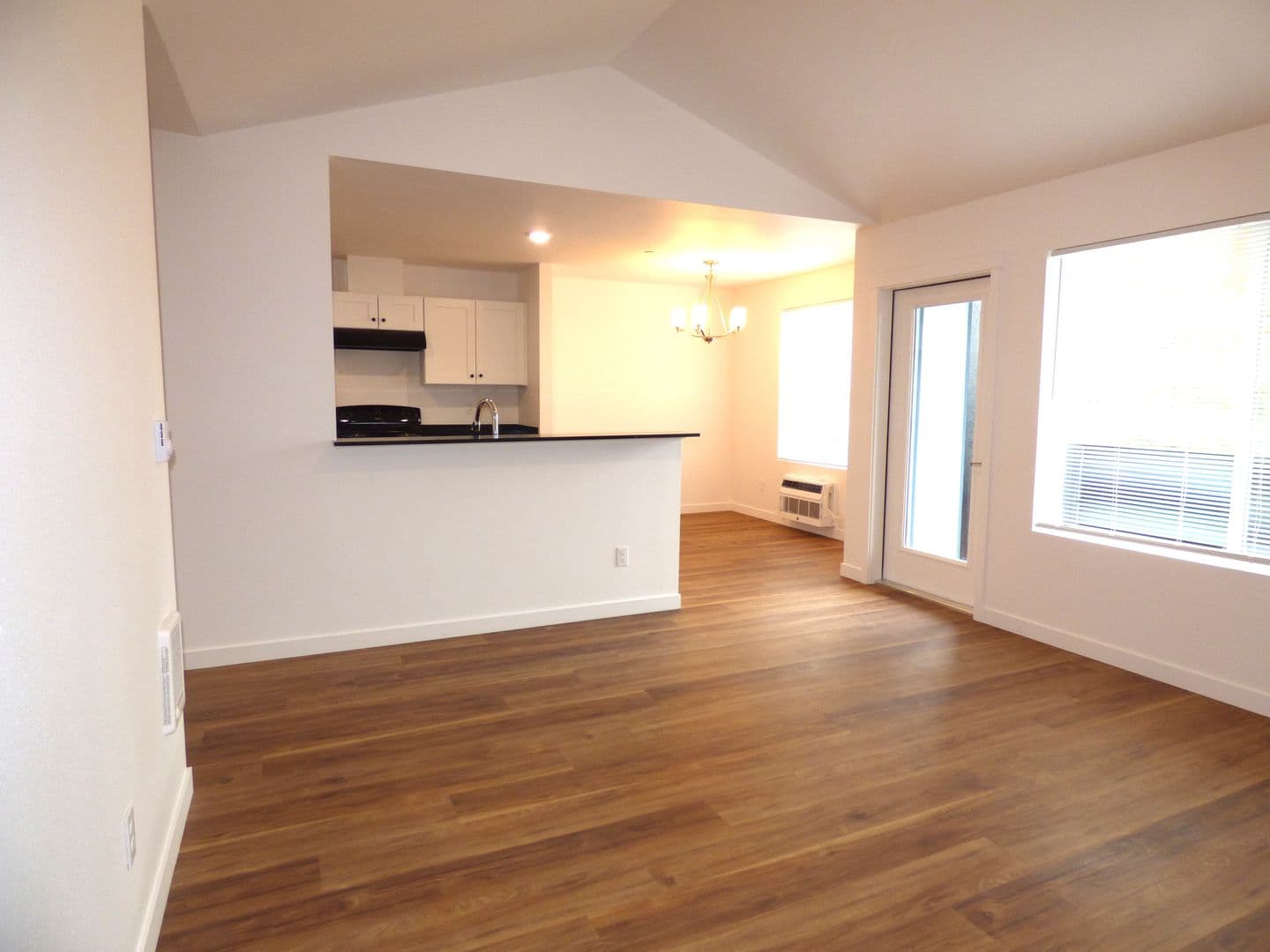 Lebanon Apartment: 50 Market St