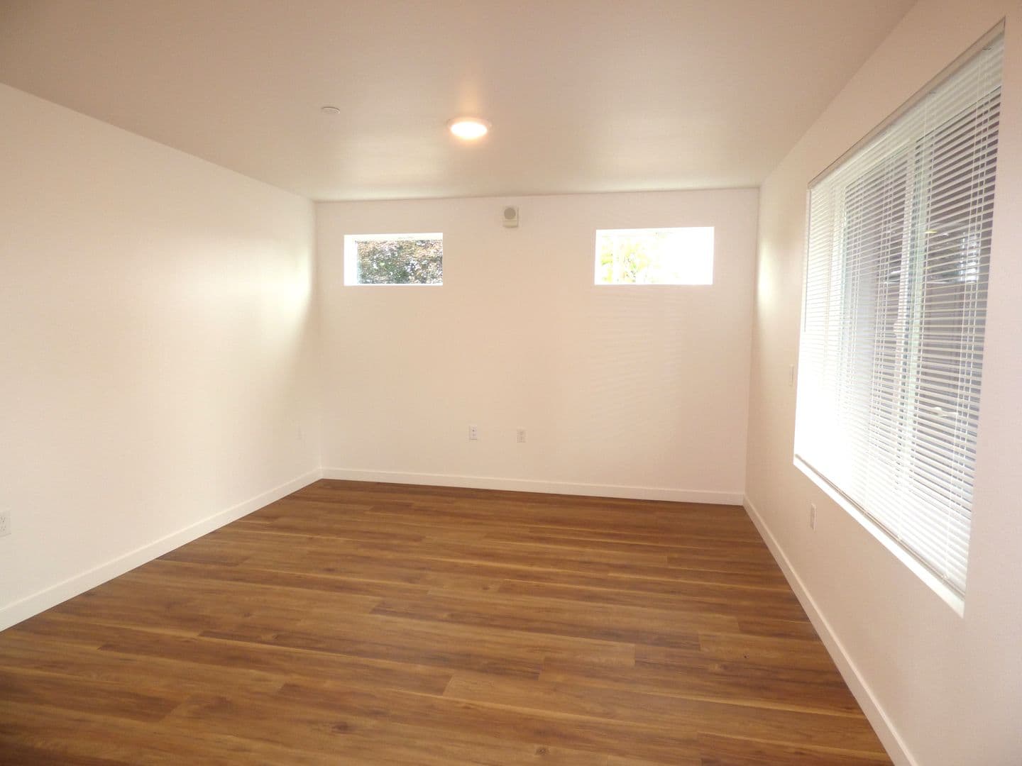 Lebanon Apartment: 50 Market St