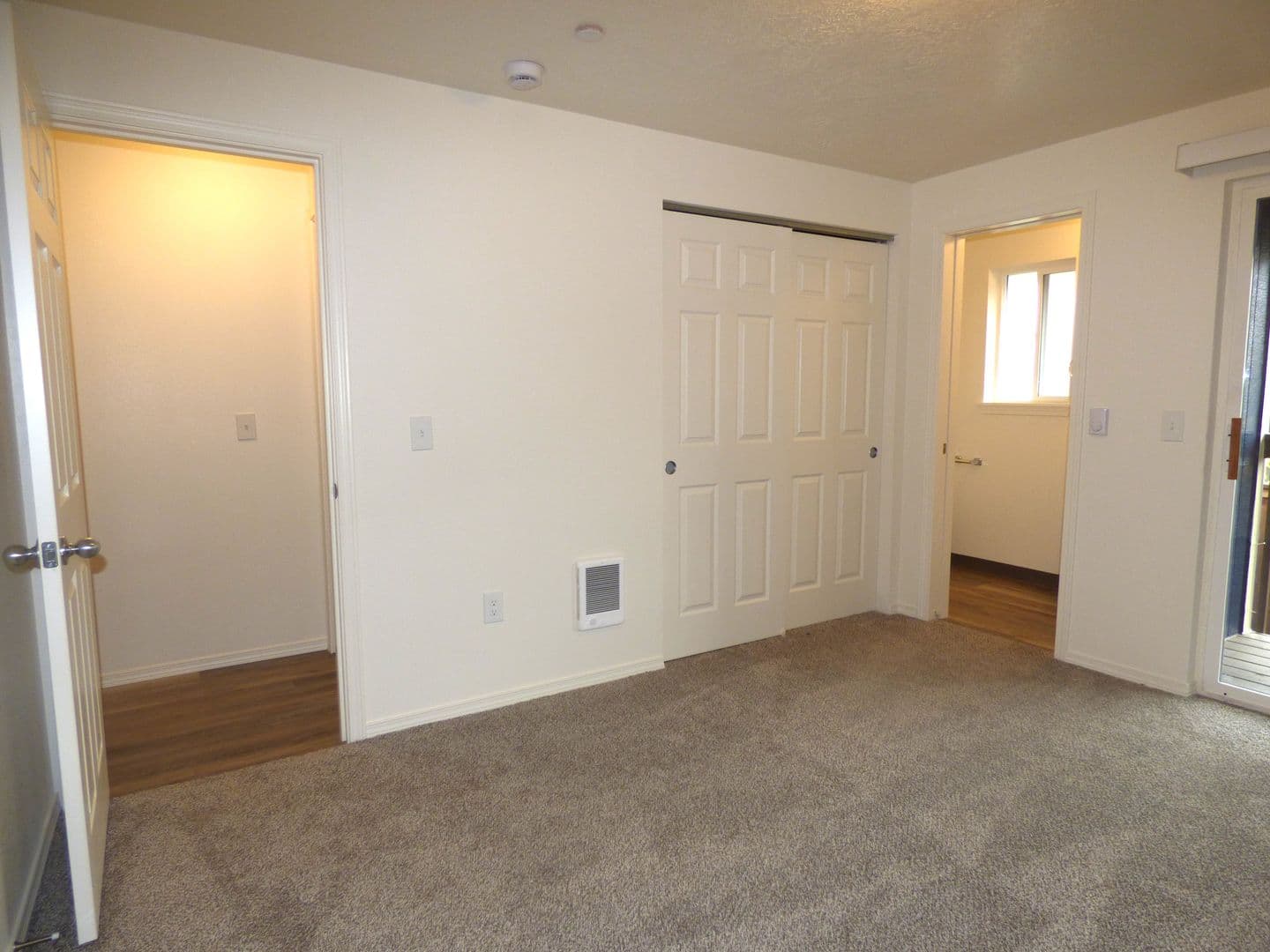 Salem Apartment: 228 Stoneway Dr NW #200