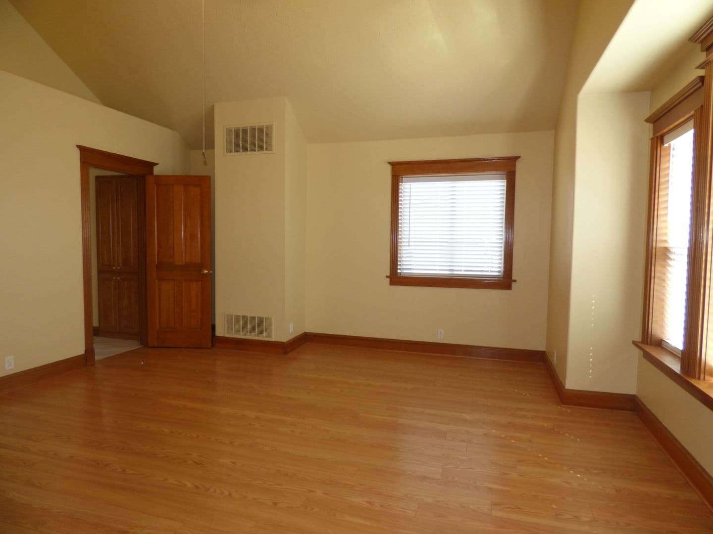 Salem House: 4465 Countryside Ct NE