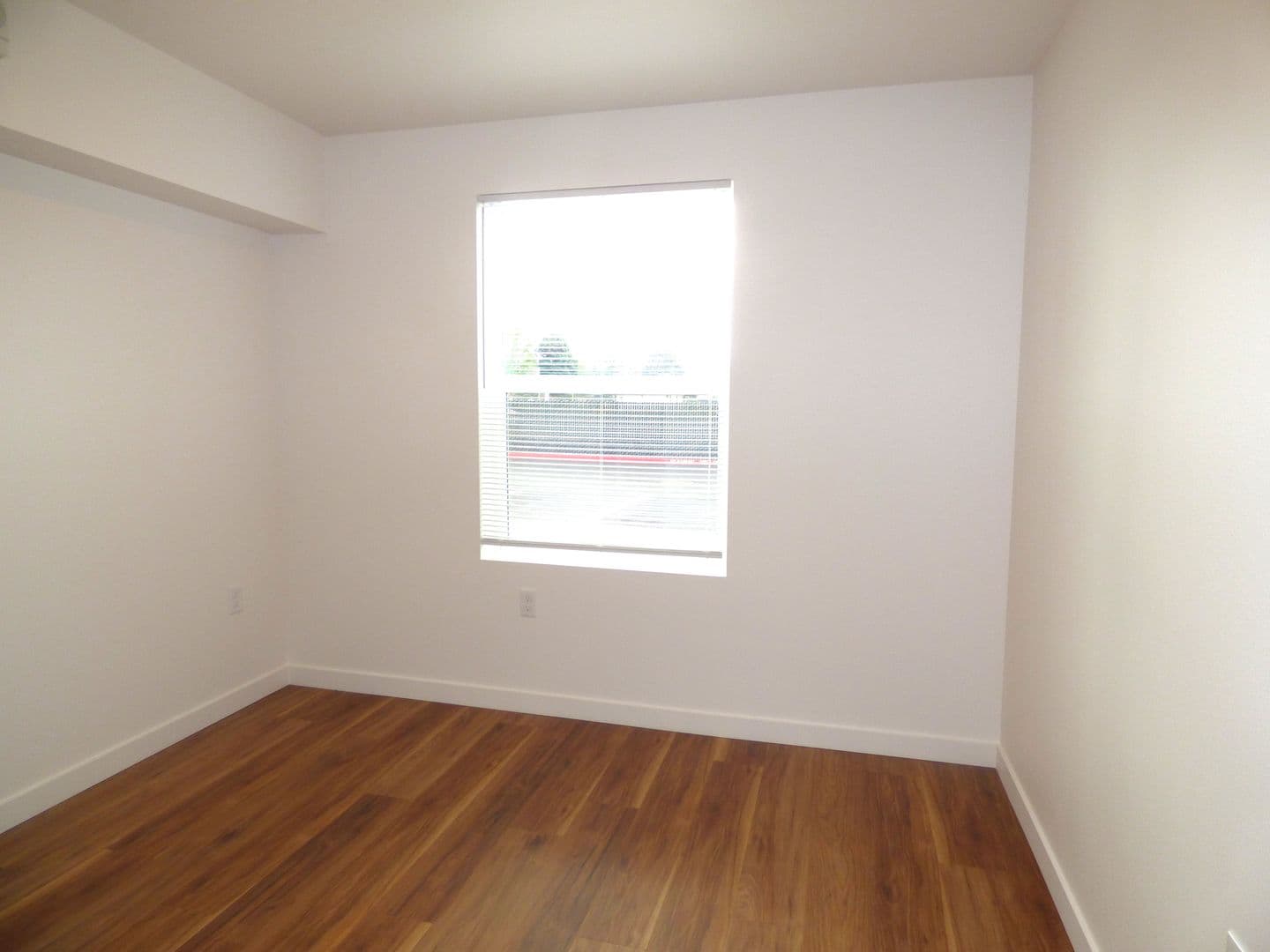 Lebanon Apartment: 50 Market St