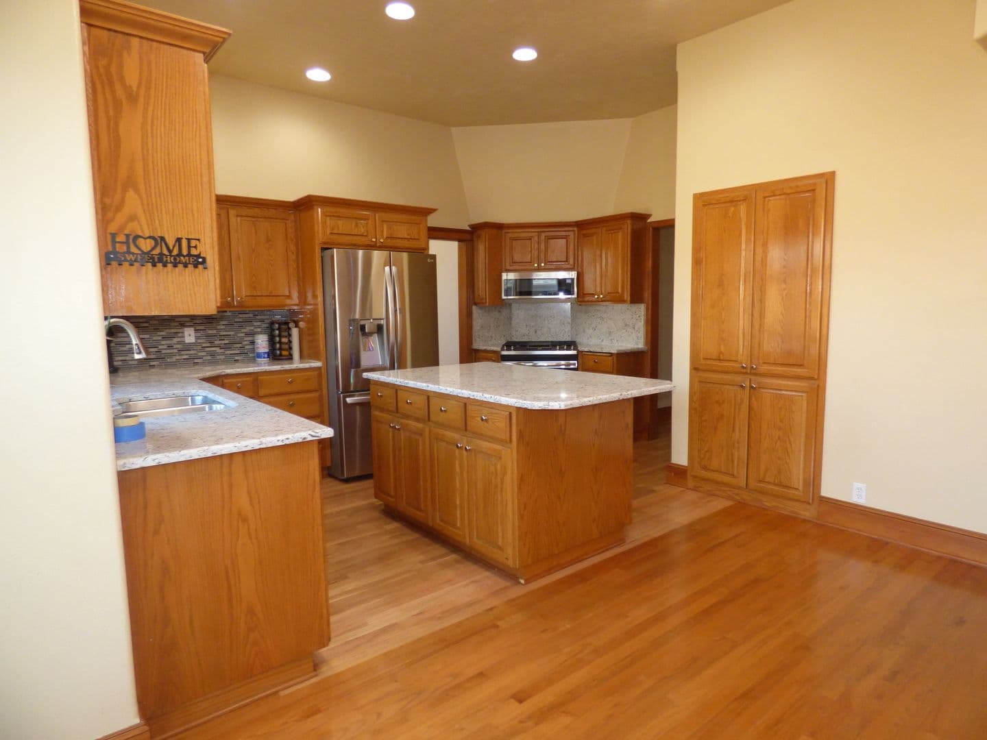 Salem House: 4465 Countryside Ct NE