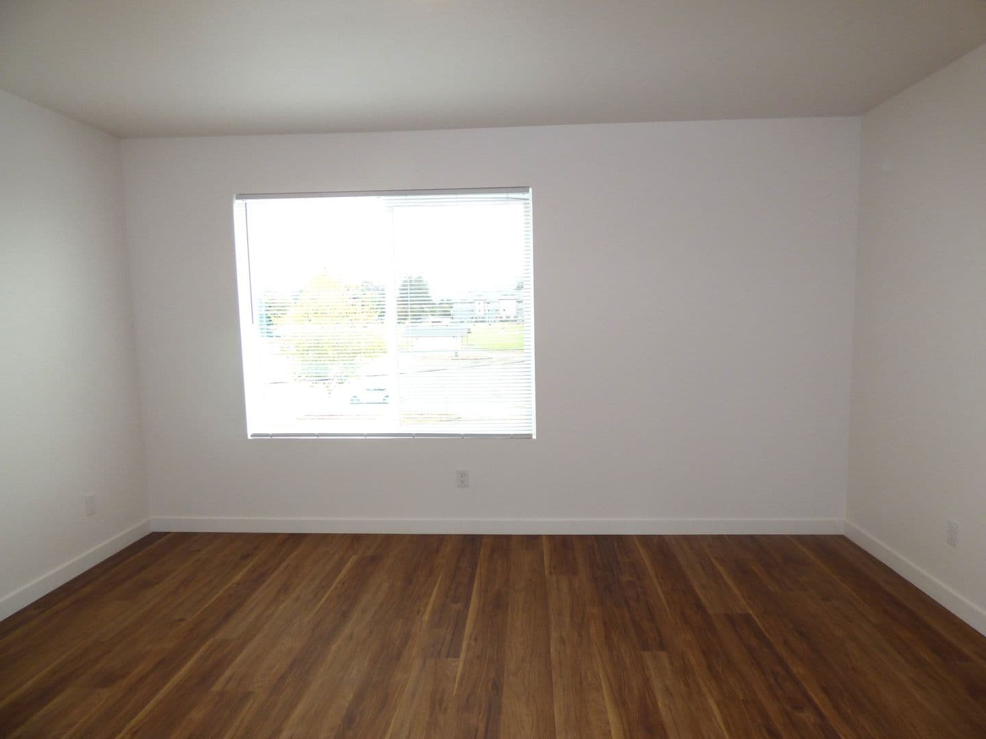 Lebanon Apartment: 50 Market St