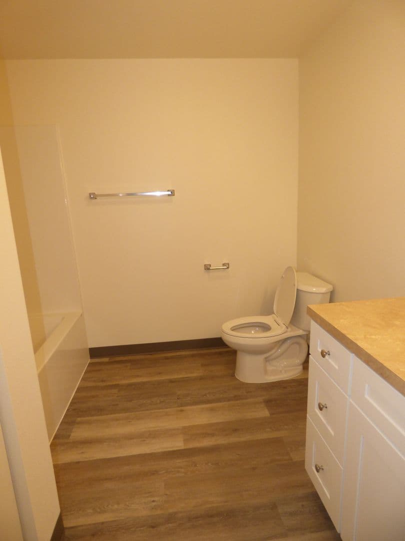 Salem Apartment: 228 Stoneway Dr NW #200