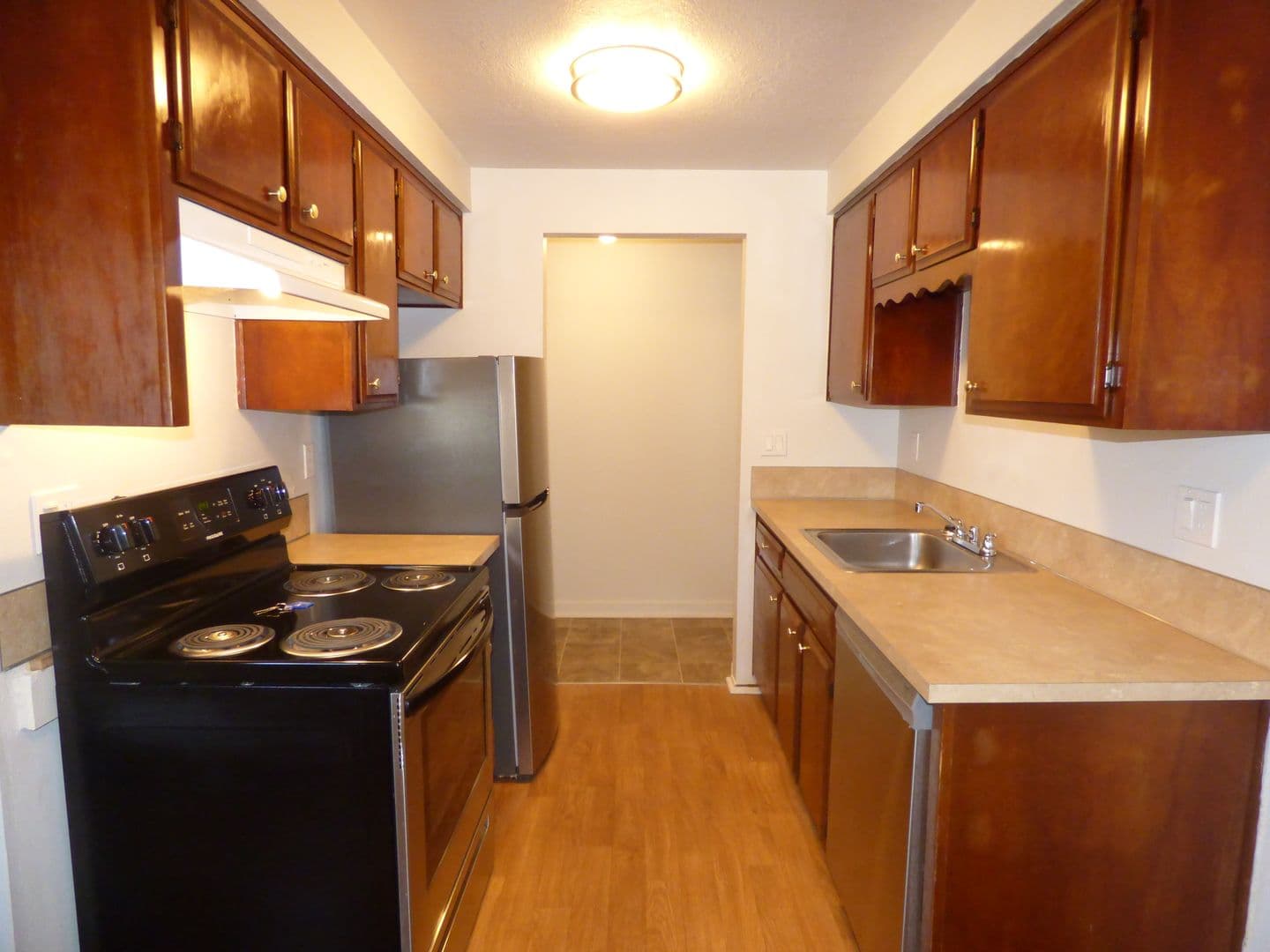 Salem Apartment: 805-875 Gerth Ave NW