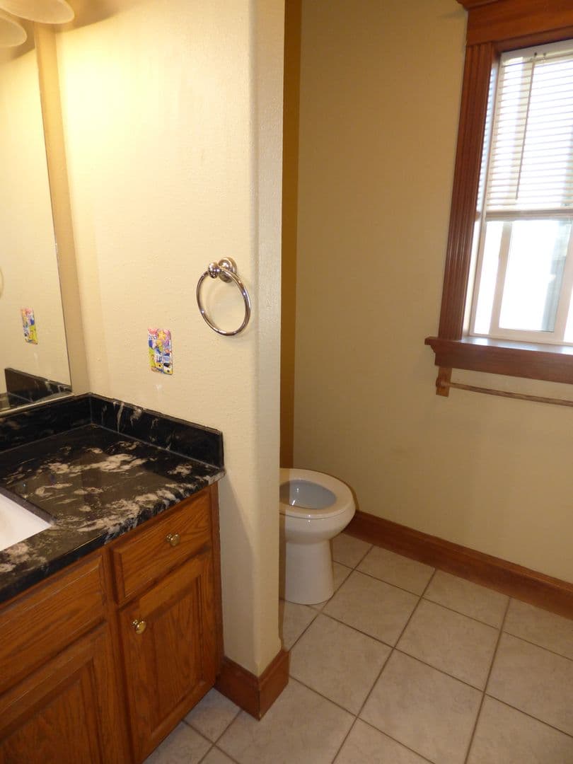 Salem House: 4465 Countryside Ct NE