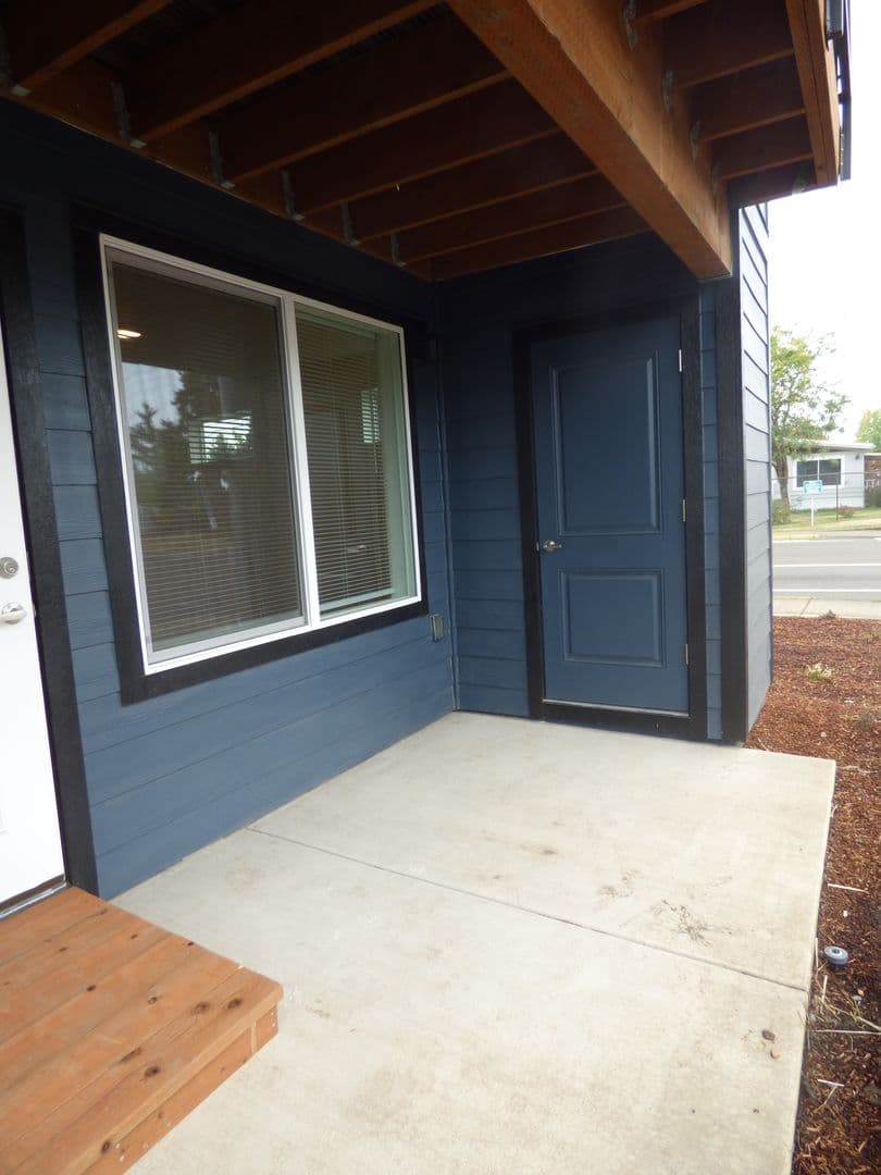 Lebanon Apartment: 50 Market St