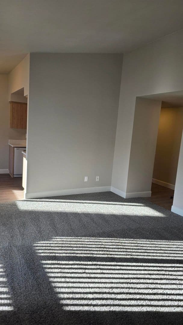 Salem Apartment: 3684 Fisher Rd NE