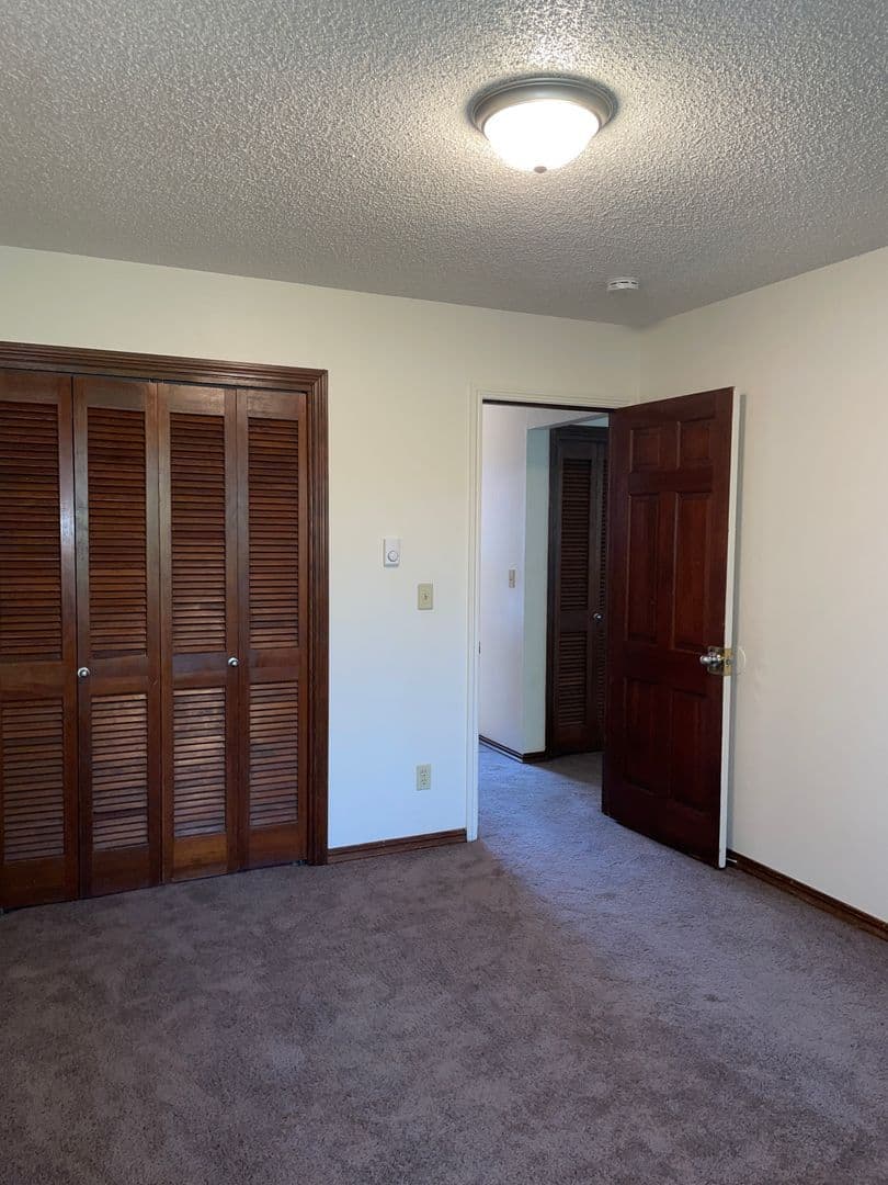 Salem Apartment: 2131 Center St NE