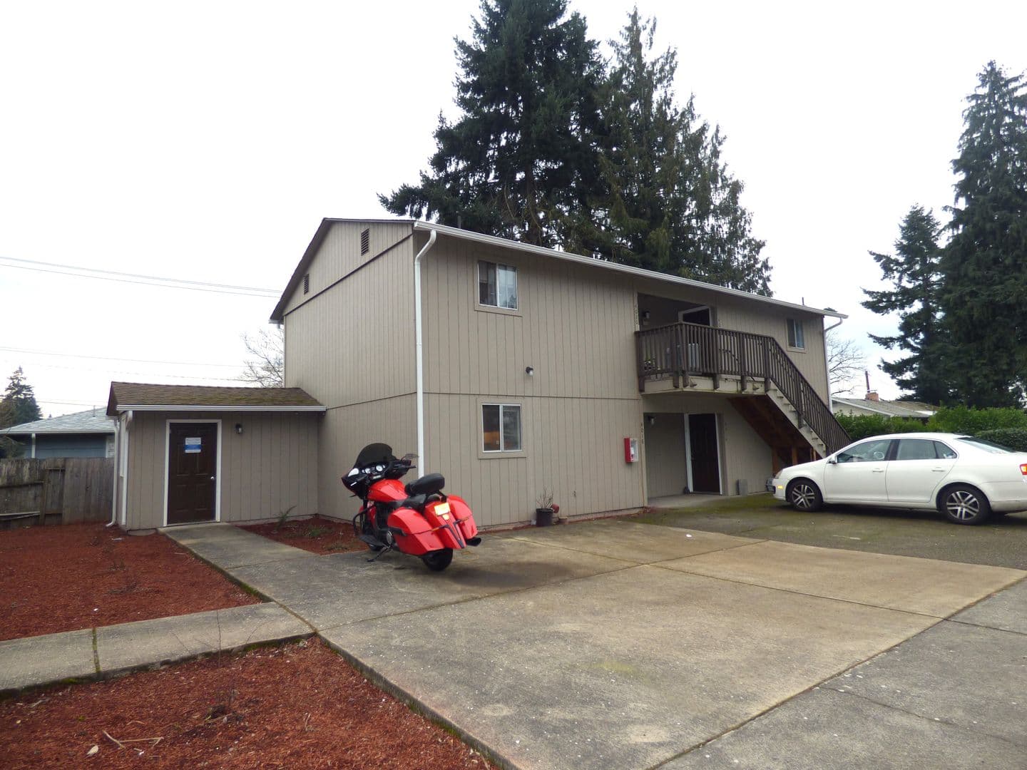 Keizer Apartment: 4014-4040 Arleta Ave NE