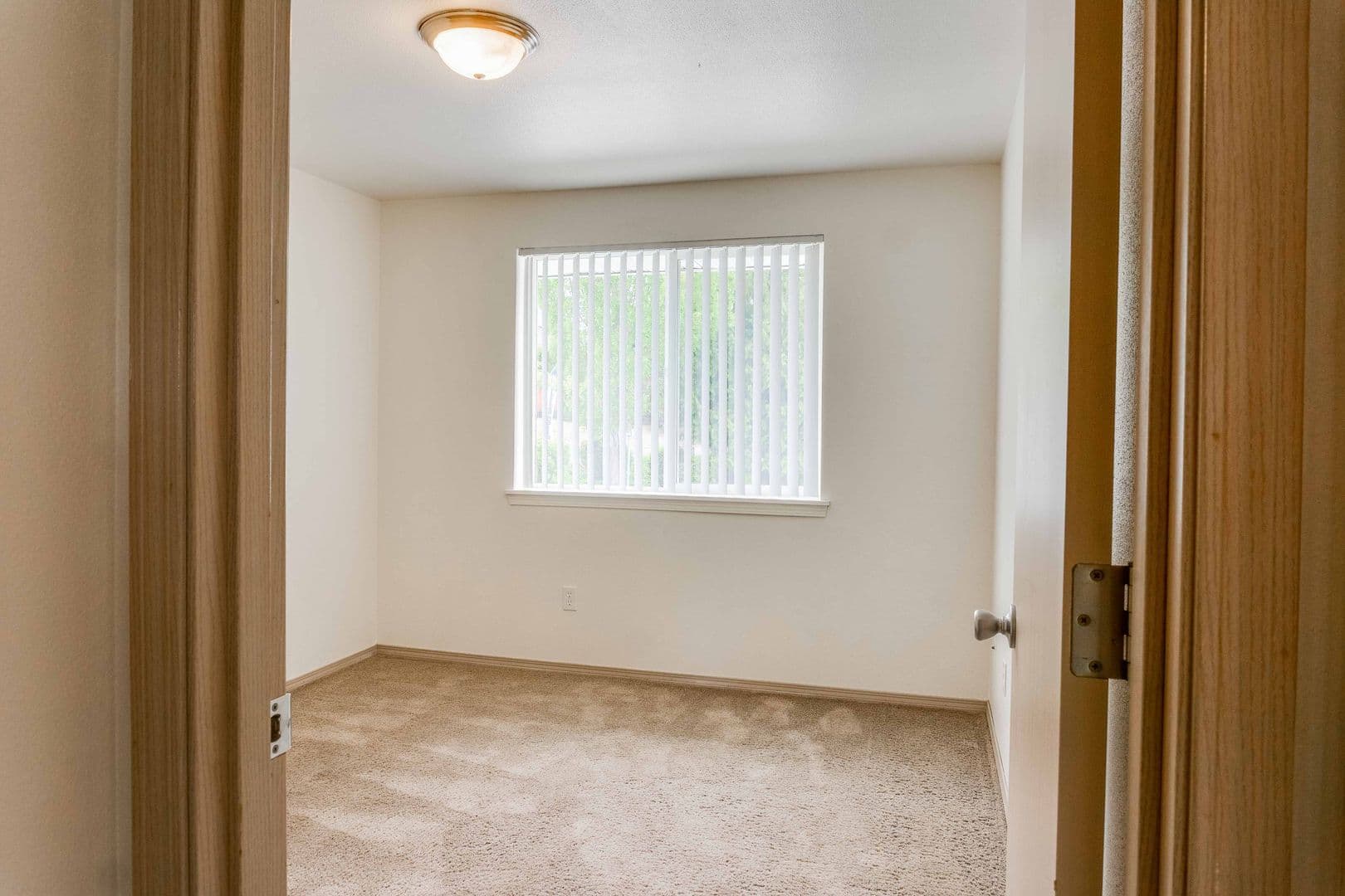 Salem Apartment: 2195 Maplewood Dr S