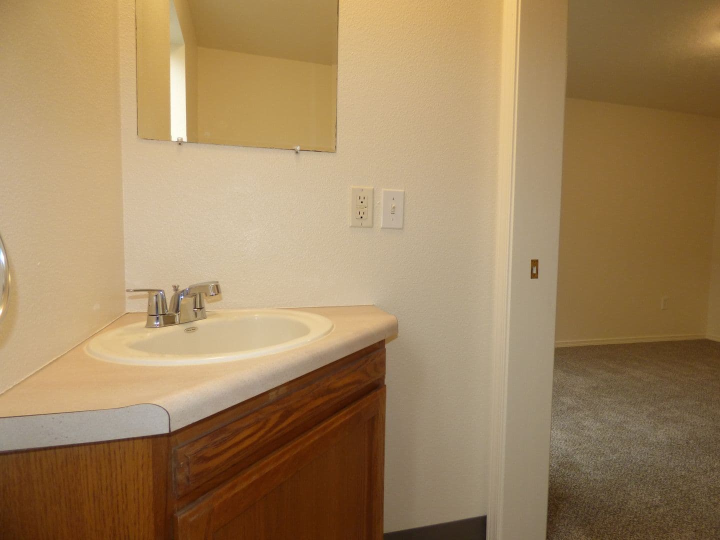 Salem Apartment: 228 Stoneway Dr NW #100