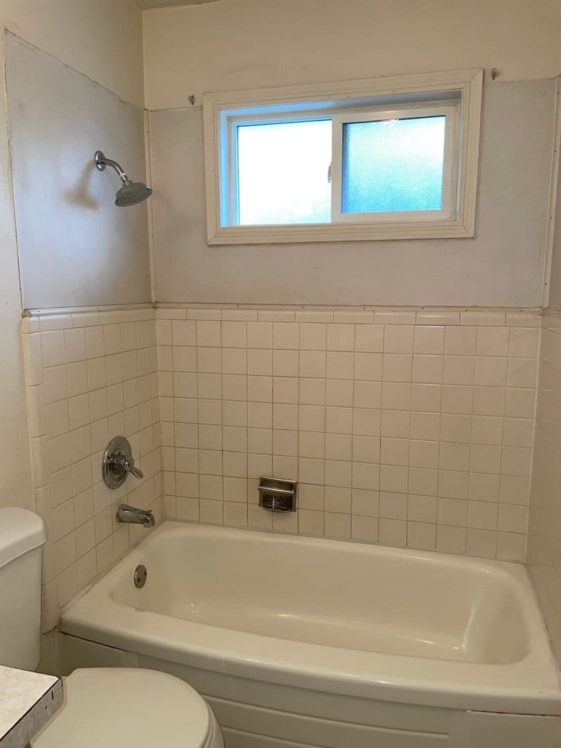 Salem Apartment: 2131 Center St NE