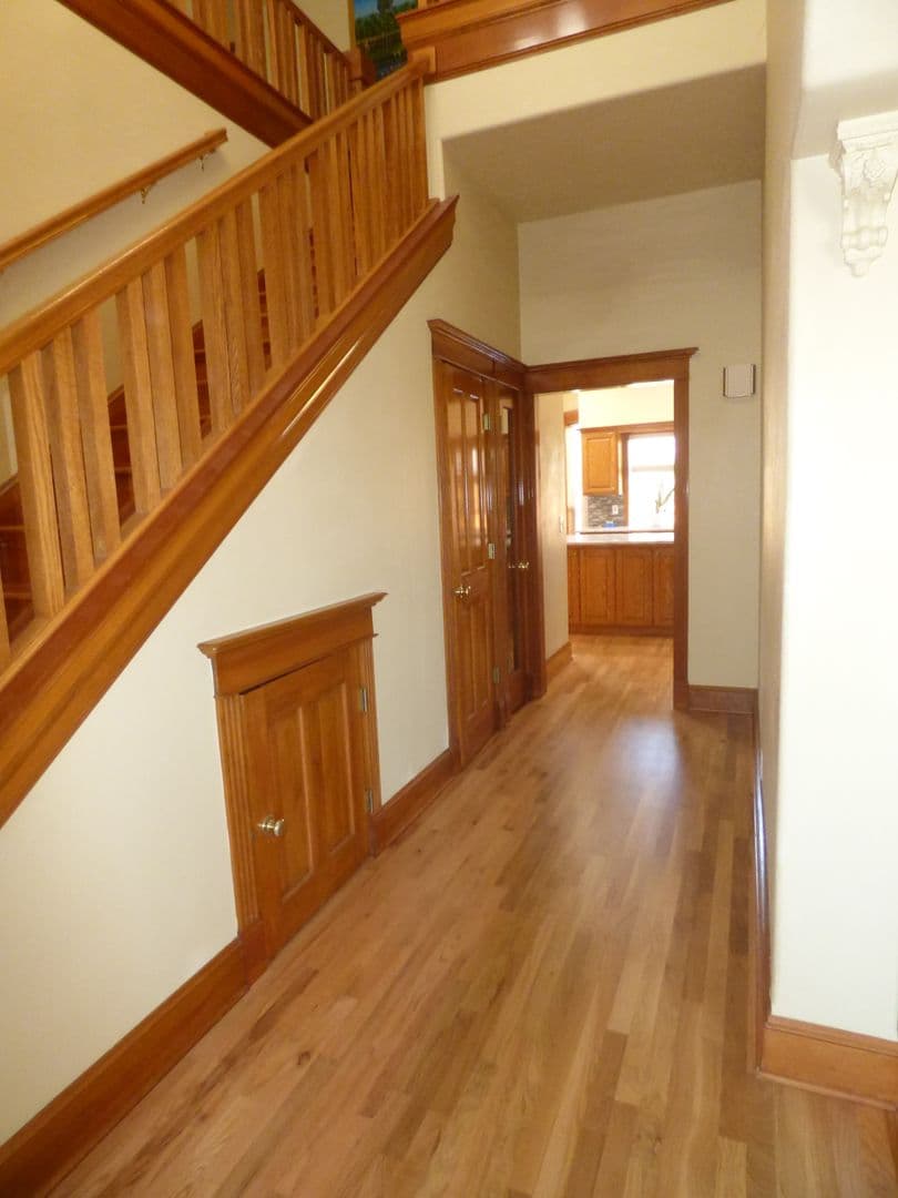 Salem House: 4465 Countryside Ct NE