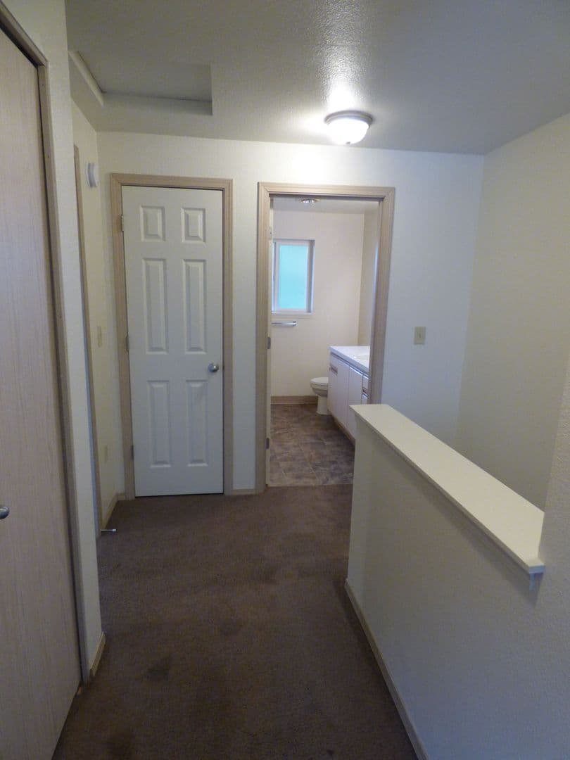 Lebanon Apartment: 901-1021 E Grant St