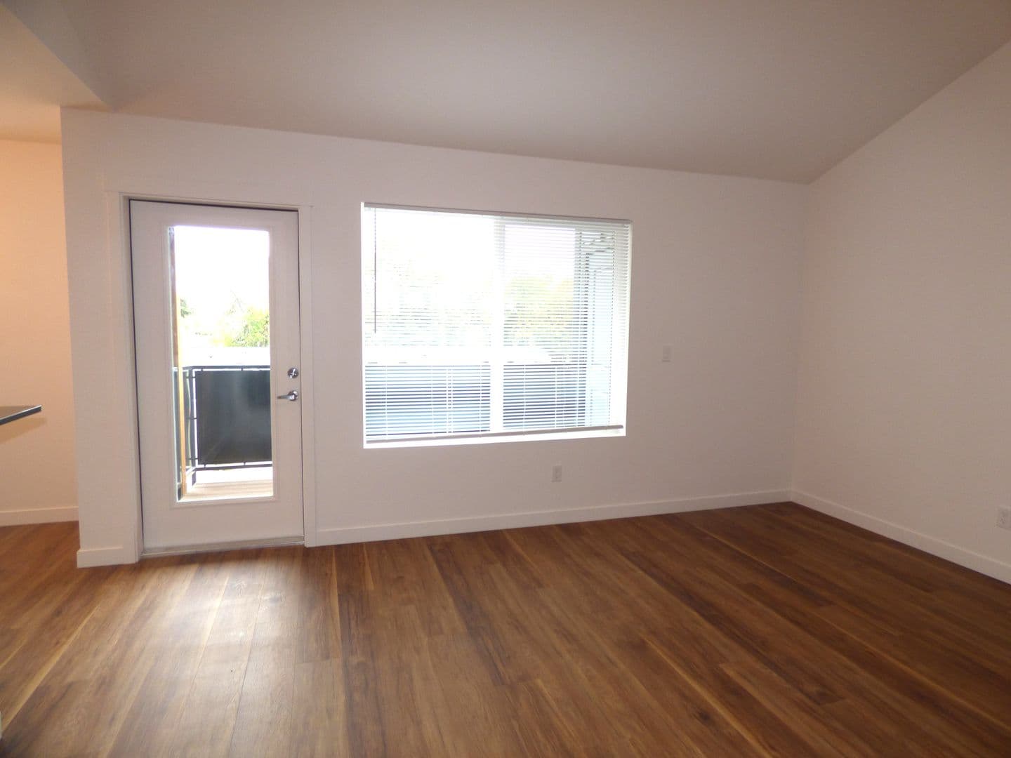 Lebanon Apartment: 50 Market St