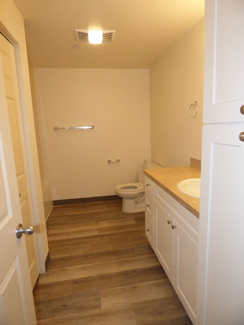 Salem Apartment: 228 Stoneway Dr NW #200
