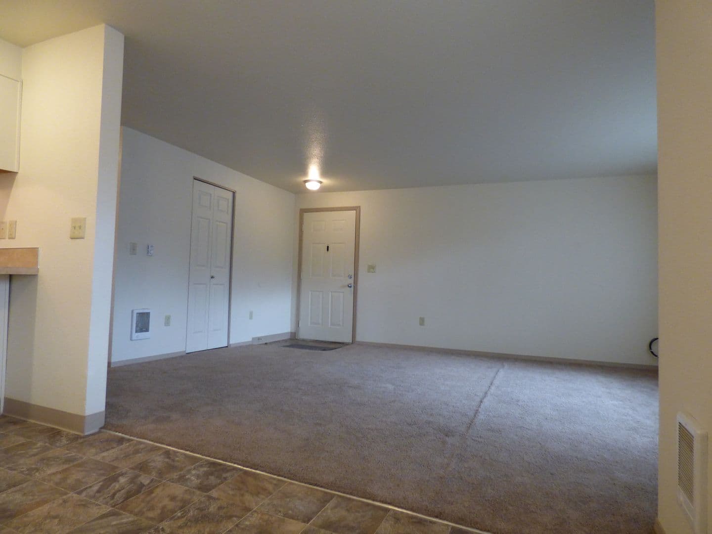Lebanon Apartment: 901-1021 E Grant St