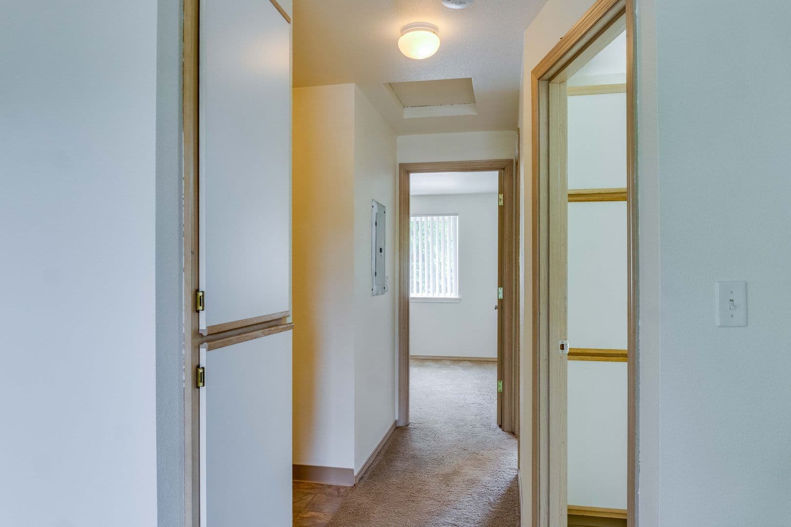 Salem Apartment: 2195 Maplewood Dr S
