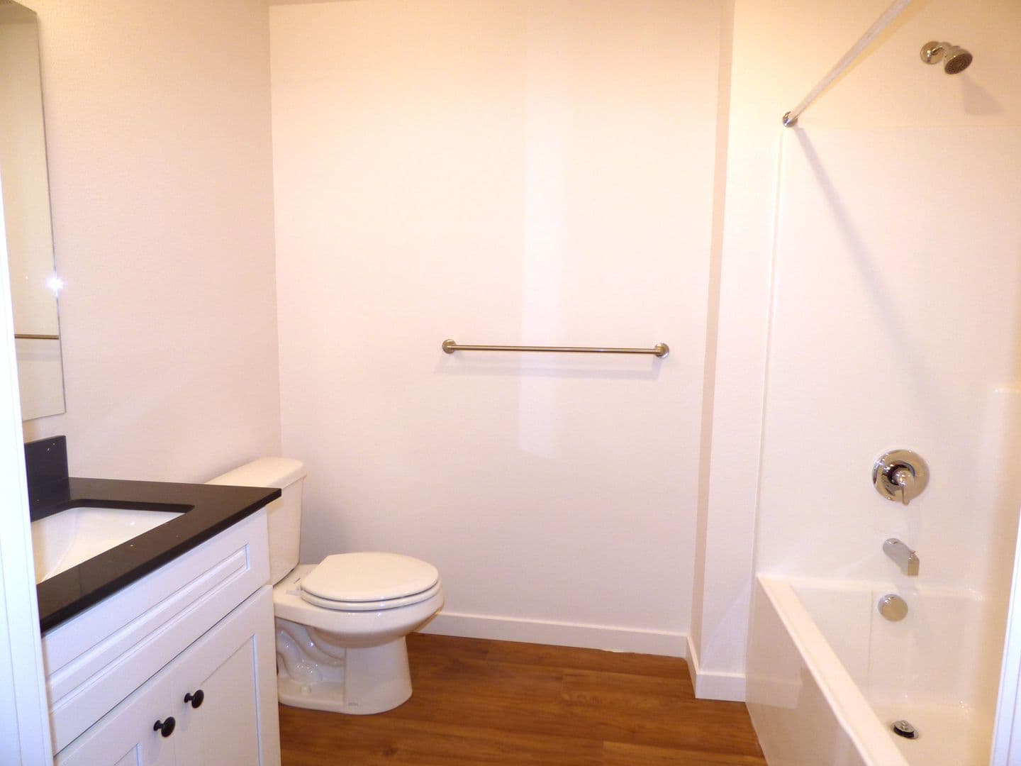 Lebanon Apartment: 50 Market St