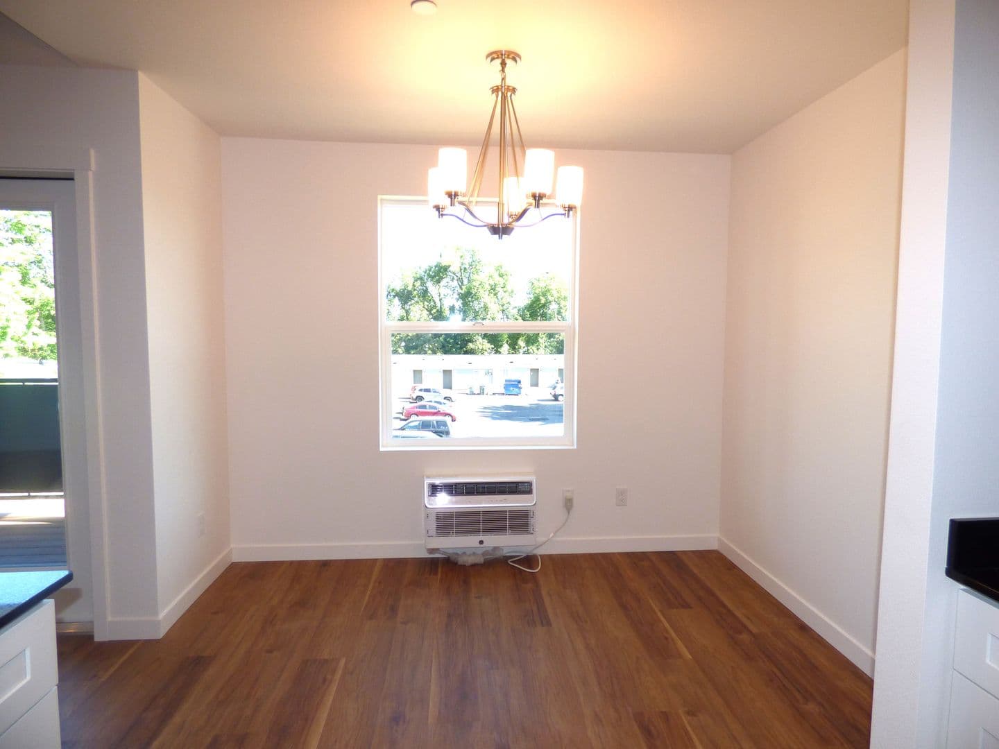 Lebanon Apartment: 50 Market St