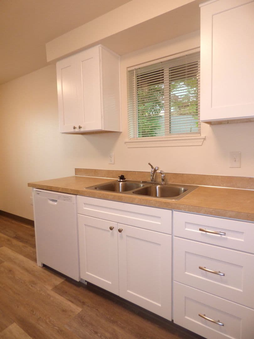 Salem Apartment: 228 Stoneway Dr NW #200