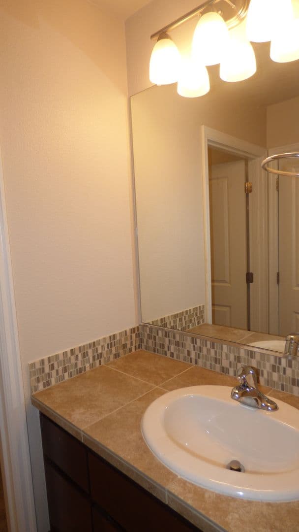 Salem House: 5757 Joynak St S