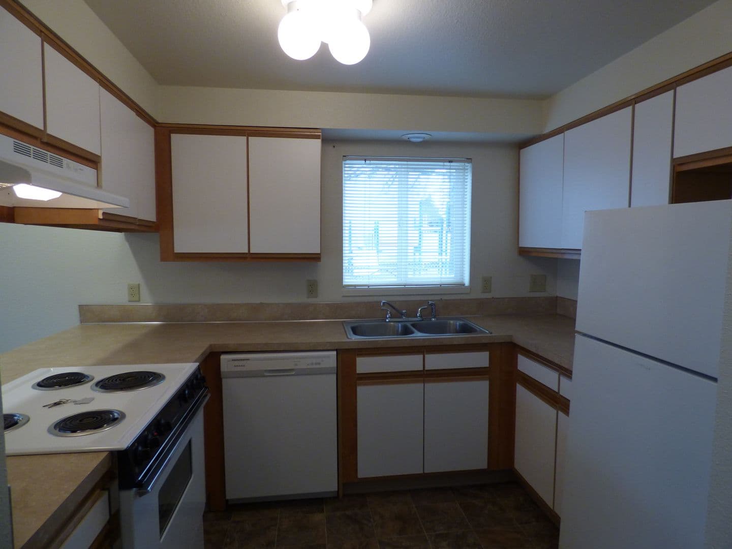 Lebanon Apartment: 901-1021 E Grant St