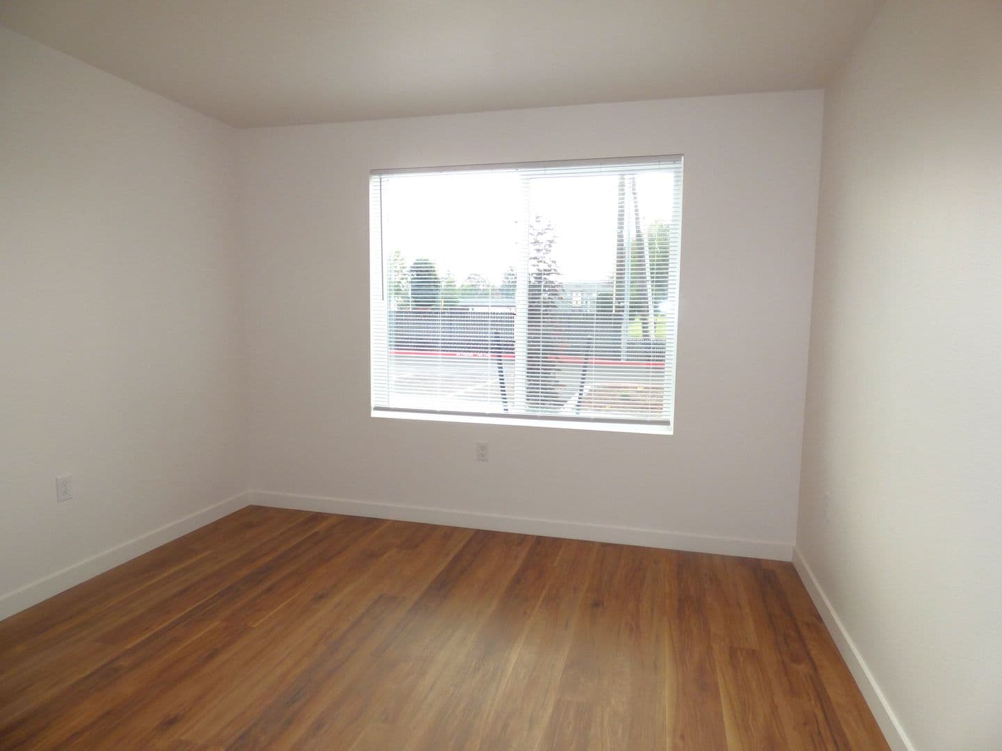 Lebanon Apartment: 50 Market St