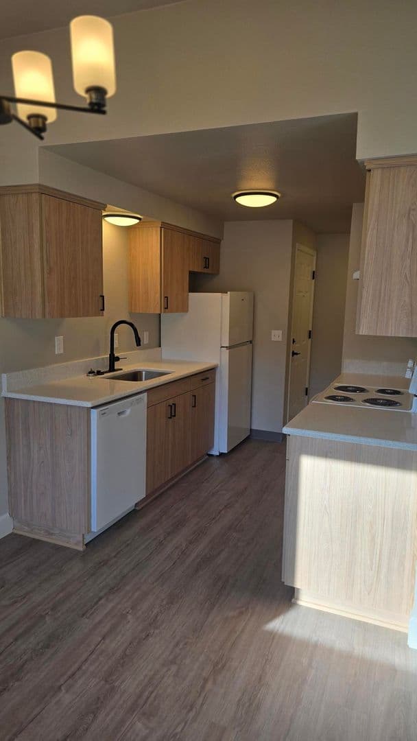 Salem Apartment: 3684 Fisher Rd NE