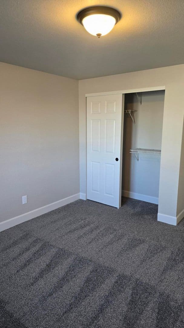 Salem Apartment: 3684 Fisher Rd NE